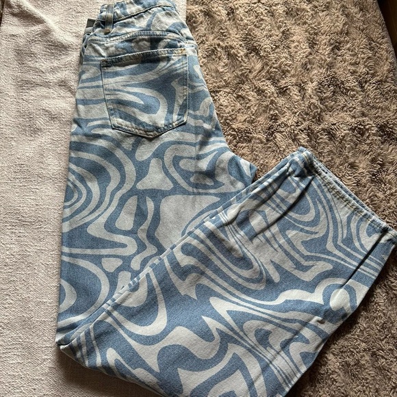 Tiger Mist Jeans - Picture 3 of 6